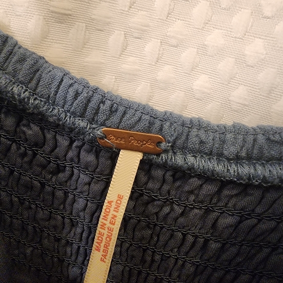 Free People Indigo Textured Jumpsuit Excellent Condition Large - Picture 8 of 8